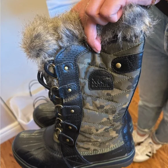 Sorel Women's Winter Boots - Picture 4 of 11